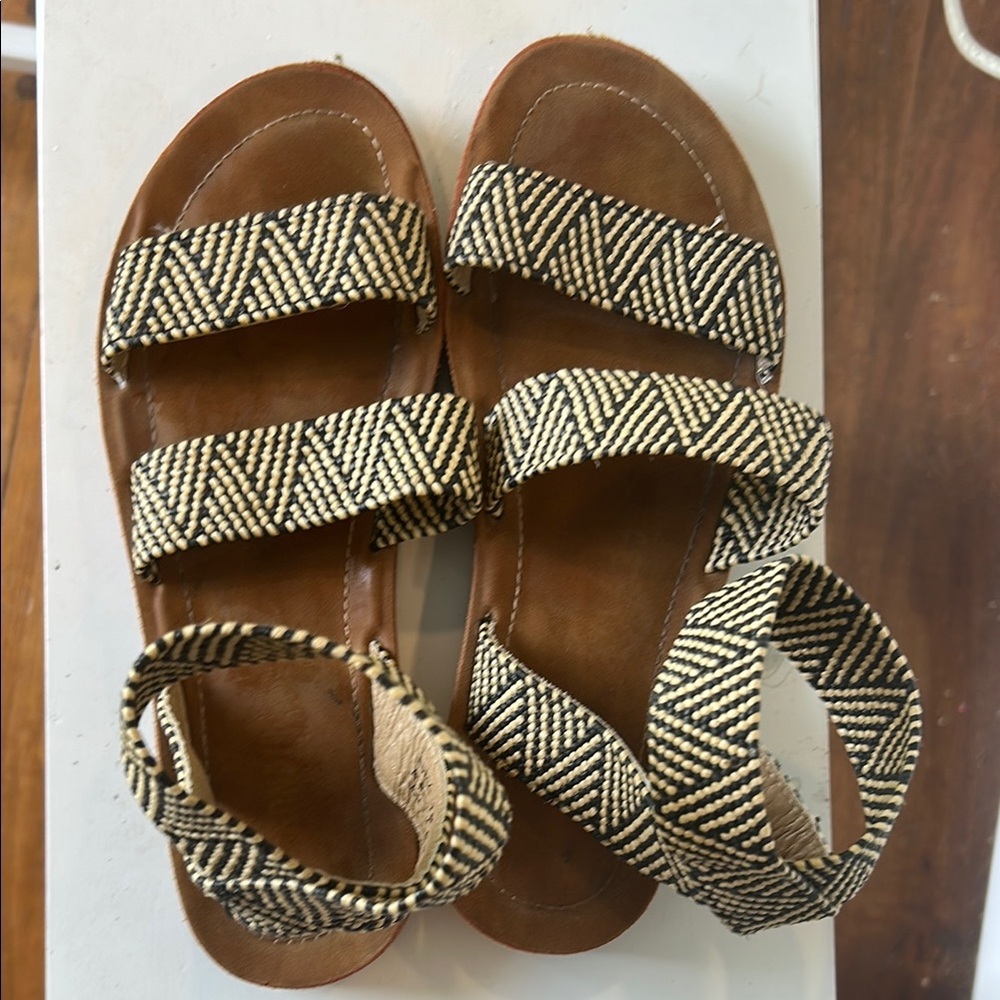 Black and Cream Patterned Sandals